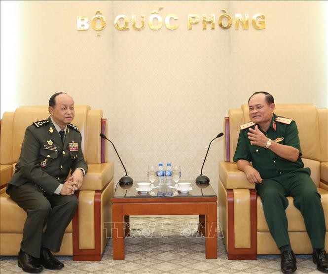 Thượng tướng Nguyễn Phương Nam và Đại tướng Sem Sô-văn-ny tại buổi tiếp.