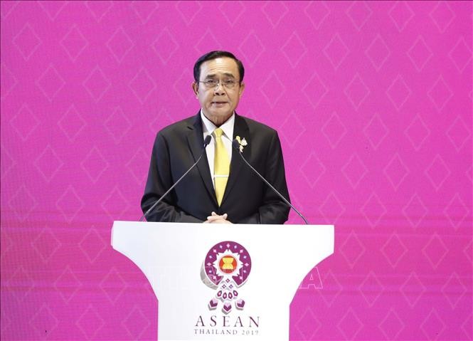 Thủ tướng Thái Lan Prayuth Chan-o-cha phát biểu tại Lễ bế mạc Hội nghị Cấp cao ASEAN 35 và các hội nghị liên quan. Ảnh: Thống Nhất/TTXVN