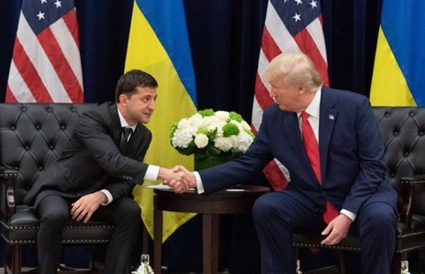 Tổng thống Donald Trump và người đồng cấp Volodymyr Zelenskiy. (Nguồn: EPA)