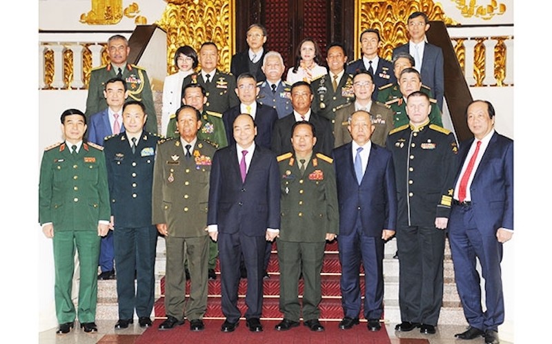 Thủ tướng Nguyễn Xuân Phúc với lãnh đạo Bộ Quốc phòng, quân đội các nước ASEAN, Liên bang Nga và Trung Quốc