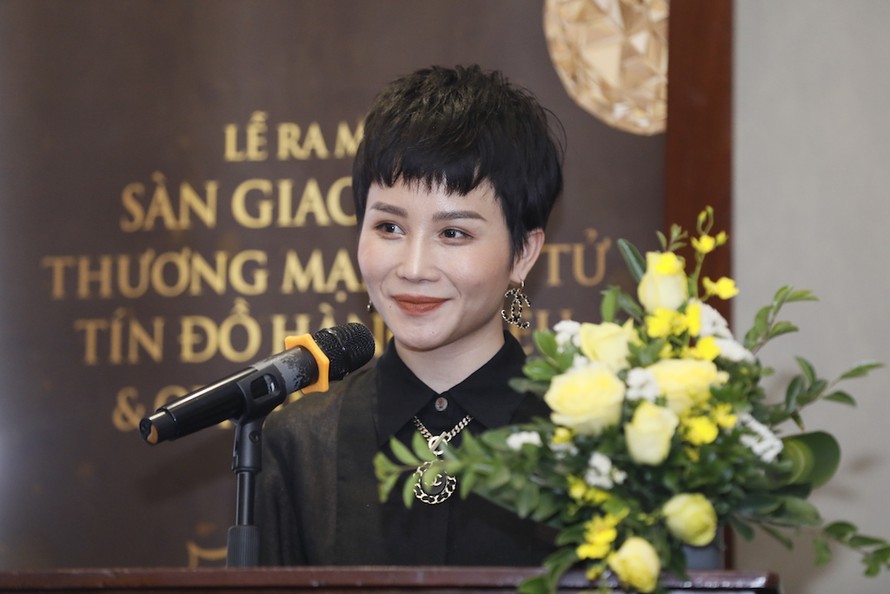 Bà Hoàng Song Hà - Công ty Cổ phần thương mại điện tử và truyền thông quảng cáo Pacific phát biểu tại buổi lễ ra mắt.