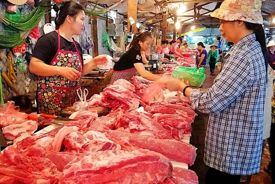 Người tiêu dùng nhìn chung vẫn ưa chuộng thịt lợn mới giết mổ