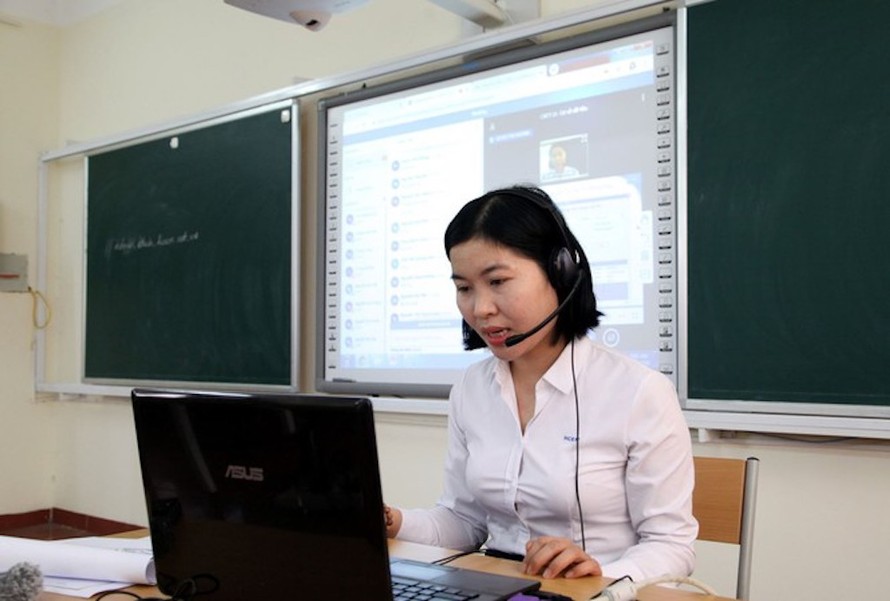 Trường Cao đẳng Cơ điện Hà Nội dạy học trực tuyến trong bối cảnh dịch COVID-19. Ảnh: XC.