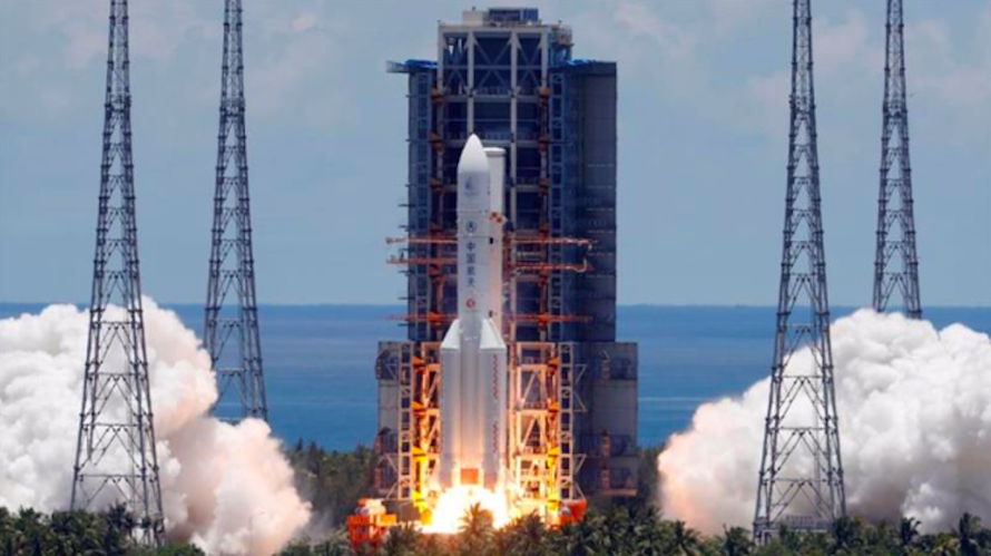 Tên lửa Trường Chinh 5 Y-4 đưa tàu Thiên Vấn-1 từ trung tâm vũ trụ ở đảo Hải Nam ngày 23/7. (Ảnh: Reuters)Dấu mốc mới trong tham vọng của Trung Quốc nhằm chinh phục vũ trụ TPO - Hôm nay, Trung Quốc phóng một tàu tự hành lên sao Hoả, tạo nên một dấu mốc mớ