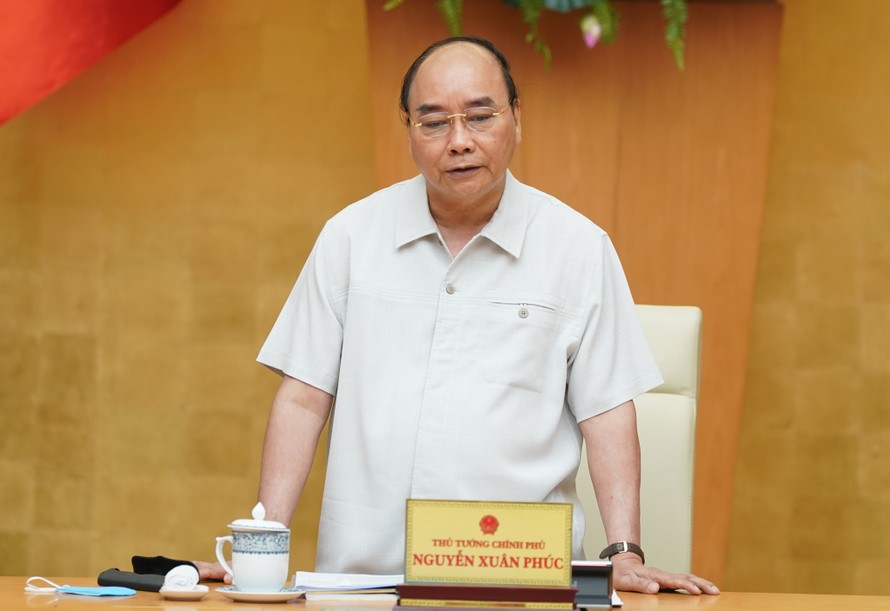 Thủ tướng Nguyễn Xuân Phúc phát biểu kết luận cuộc họp. 