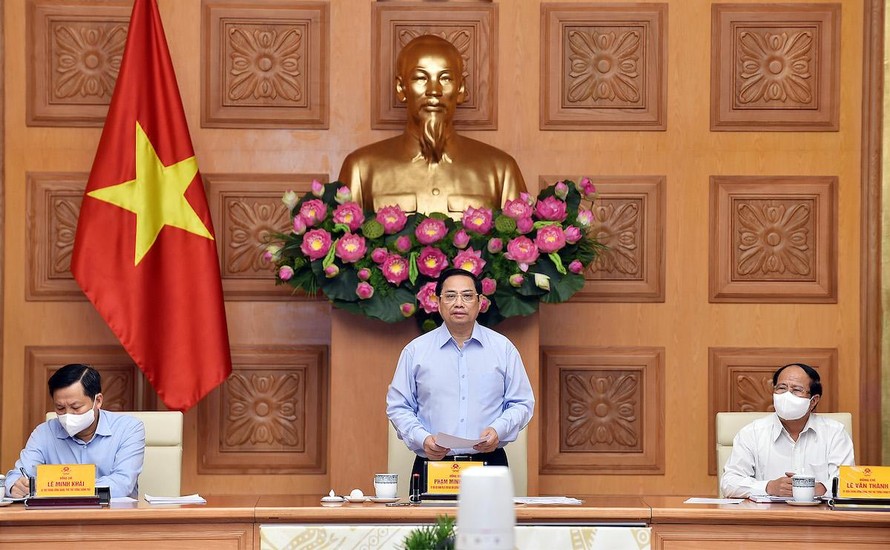 Thủ tướng Phạm Minh Chính phát biểu tại hội nghị gặp gỡ doanh nghiệp, hiệp hội doanh nghiệp sáng 8/8.