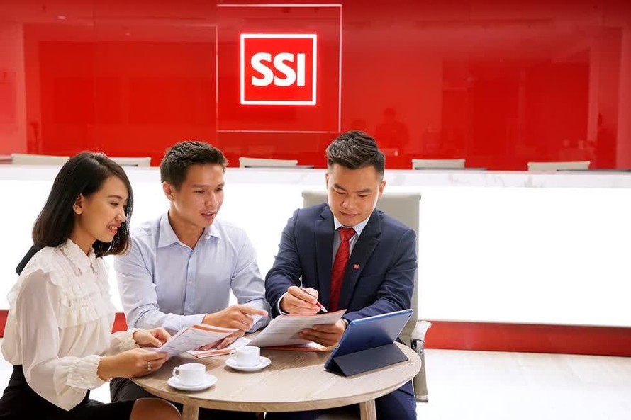 SSI chào bán thêm gần 329 triệu cổ phiếu ra công chúng