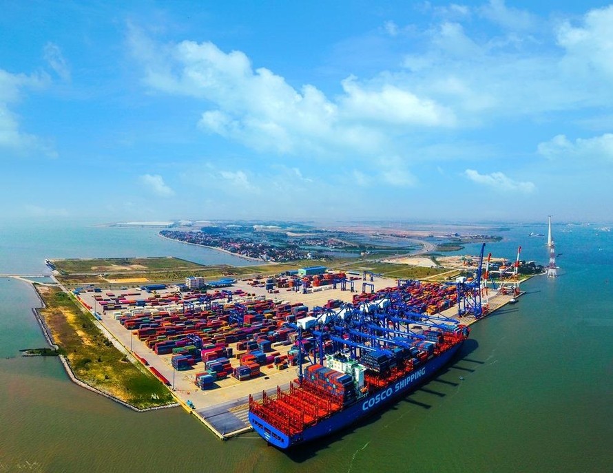 Đầu tư gần 6.500 tỷ đồng xây dựng 2 bến container tiếp nhận tàu trọng tải lớn