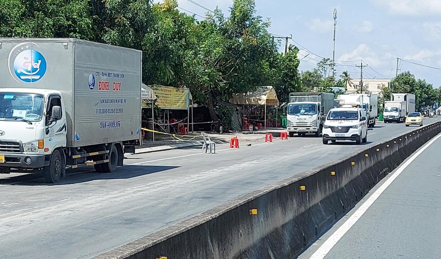 Để kiểm soát dịch COVID-19, tỉnh Bạc Liêu kiên quyết không bỏ chốt chặn tại cửa ngõ trên quốc lộ 1.