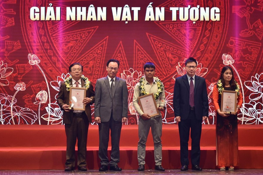 Trao Giải báo chí toàn quốc 'Vì sự nghiệp Giáo dục Việt Nam' năm 2021
