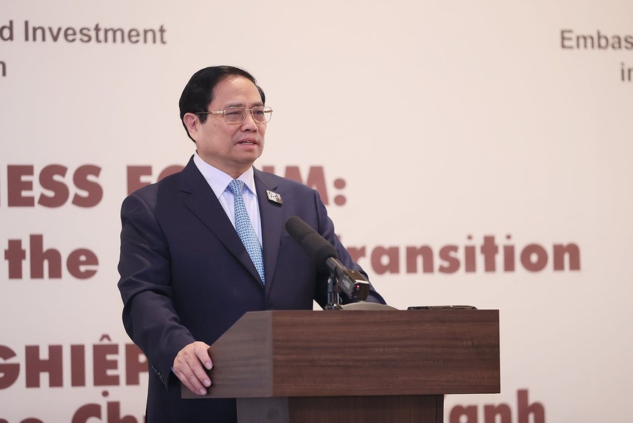Thủ tướng: Việt Nam là địa điểm tin cậy để đầu tư, thúc đẩy chuyển đổi xanh