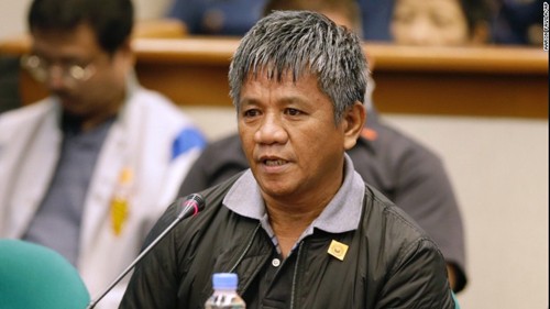 Cựu sát thủ Edgar Matobato điều trần trước Thượng viện Philippines. Ảnh: CNN