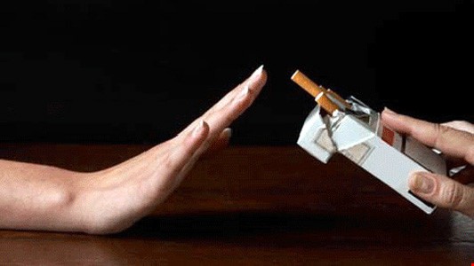 TP.HCM sẽ cấm cán bộ, viên chức hút thuốc nơi công sở