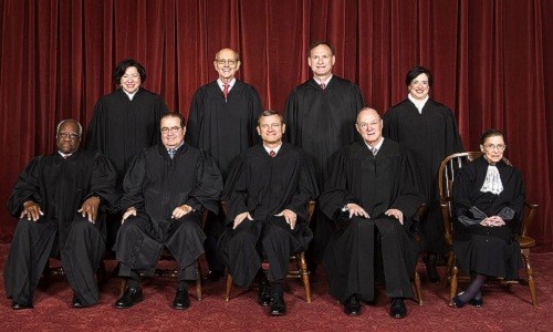 9 thẩm phán Tòa án Tối cao Mỹ năm 2010. Ảnh: Wikipedia