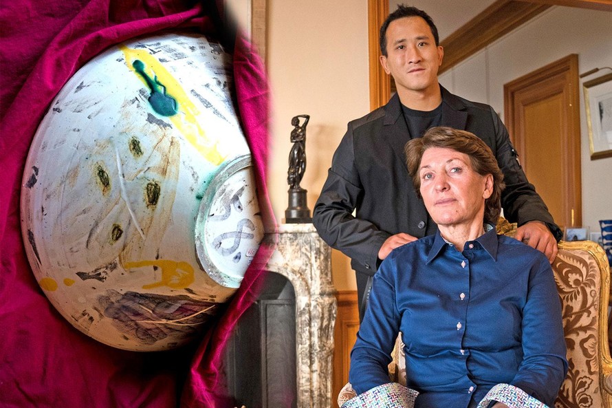 Gia đình Marina và một tác phẩm trong bộ sưu tập gốm sứ sắp được đấu giá của Picasso. 