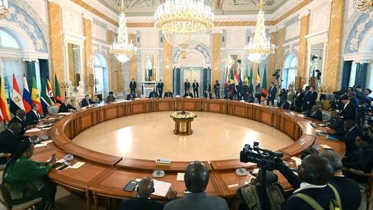 Tổng thống Nga Vladimir Putin gặp gỡ các nhà lãnh đạo châu Phi tại St. Petersburg, Nga. Ảnh: Sputnik