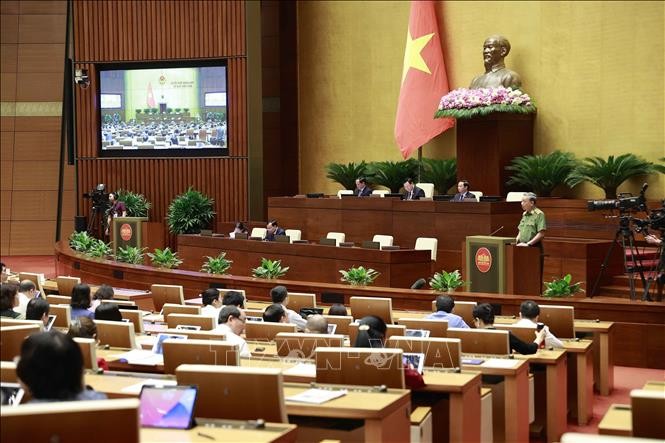 Đại tướng Tô Lâm, Bộ trưởng Bộ Công an phát biểu giải trình, làm rõ một số vấn đề đại biểu Quốc hội nêu. Ảnh: Doãn Tấn