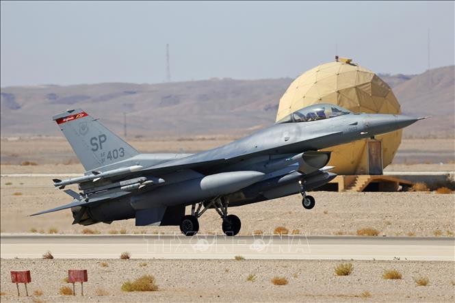 Cách nước châu Âu chờ duyệt chương trình huấn luyện phi công F-16 cho Ukraine