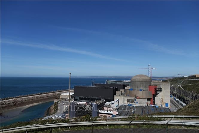 Một nhà máy điện hạt nhân của EDF tại Flamanville, miền Bắc nước Pháp. Ảnh: AFP