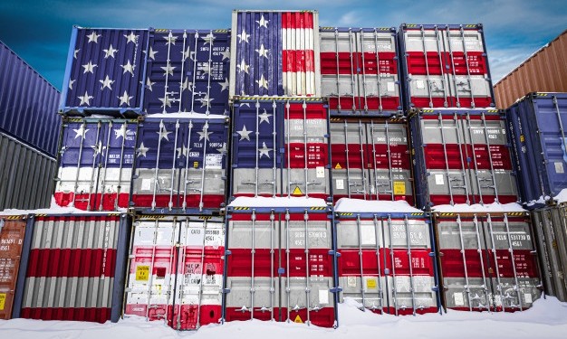 Thâm hụt thương mại của Mỹ giảm