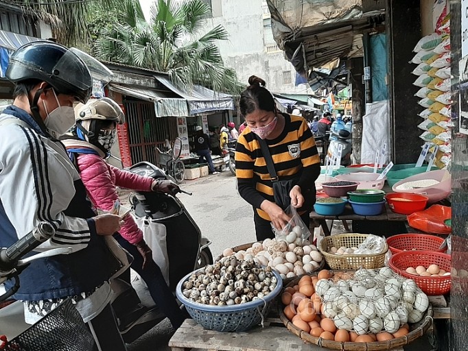 Giá gạo và các thành phẩm biến động tại các chợ dân sinh ở Hà Nội