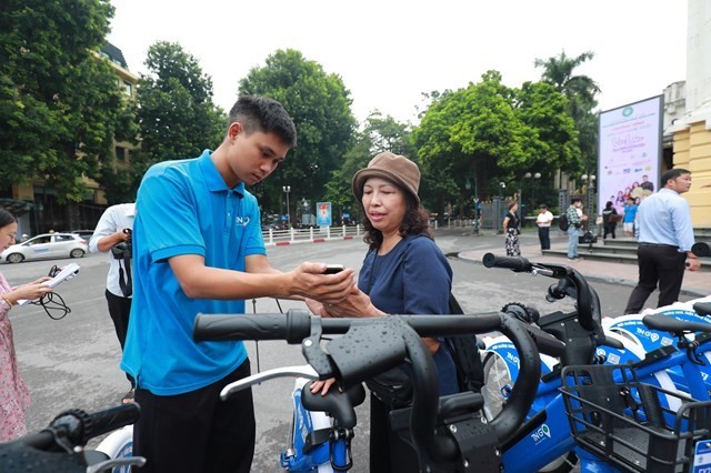 Hà Nội: Dự án xe đạp công cộng chính thức đi vào hoạt động