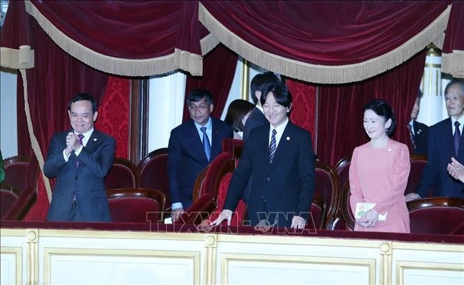 Hoàng Thái tử và Công nương Nhật dự công chiếu vở opera 'Công nữ Anio'