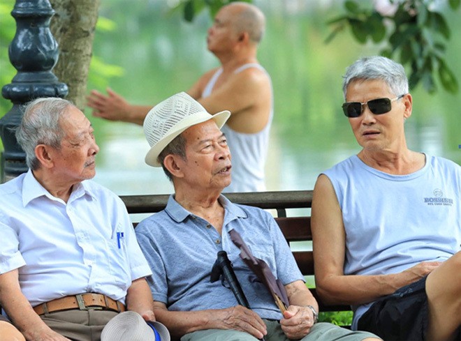 Hà Nội: Công nhân kiến nghị về nhà ở và tuổi nghỉ hưu