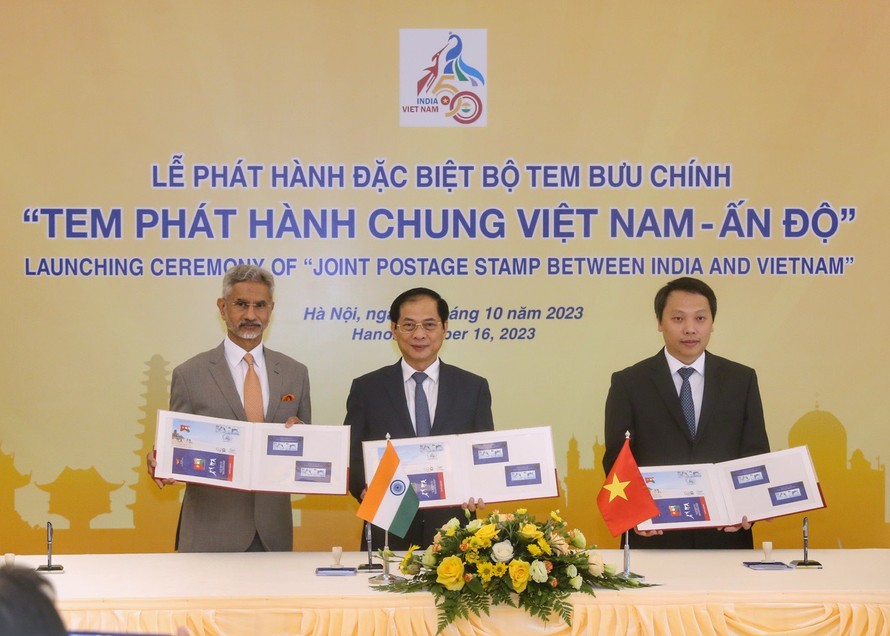 Phát hành ‘Tem phát hành chung Việt Nam - Ấn Độ’
