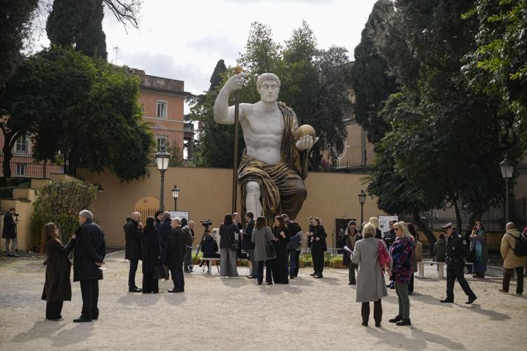 Italy: Phục dựng bức tượng Hoàng đế Constantine bằng công nghệ 3D