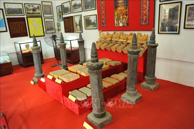 Độc đáo Bộ sưu tập Cột kinh Phật thời Đinh