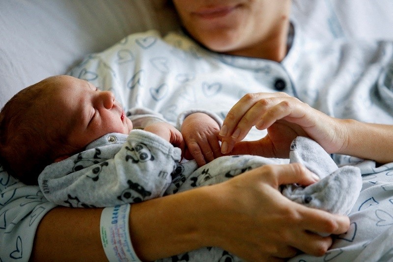 Số ca sinh mới tại Italy giảm xuống mức thấp lịch sử