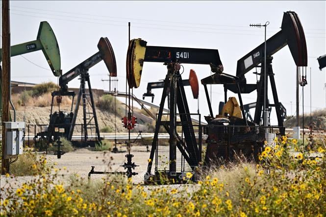 Giá dầu có thể chạm mốc 100 USD/thùng
