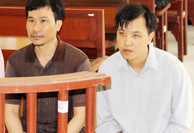 Nguyễn Hoàng Quân (trái) và Triệu Tuấn Hưng bị tòa án cấp phúc thẩm bác kháng cáo kêu oan. Ảnh: Việt Tường.