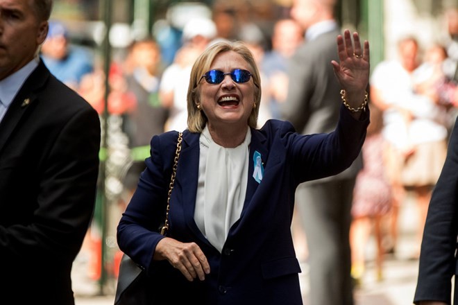 Bà Hillary Clinton tuyên bố sẽ trở lại đường đua trong vài ngày tới. (Nguồn: AP)