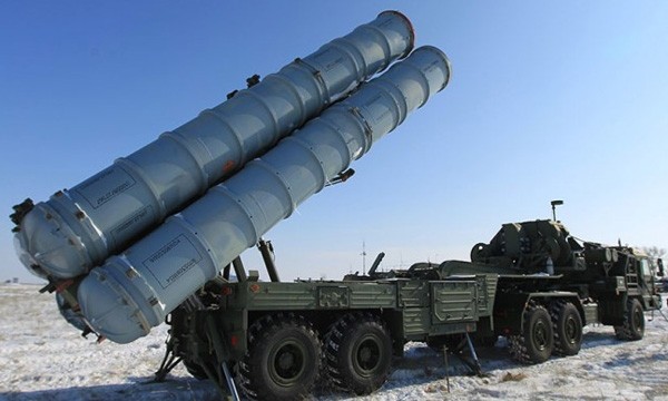 Nga triển khai hai trung đoàn tên lửa S-400 sát biên giới NATO