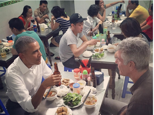 Đầu bếp kể về bữa bún chả 'phi thường' với Obama ở Hà Nội