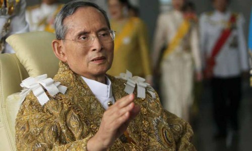 Chân dung Quốc vương đầy uy quyền của Thái Lan
