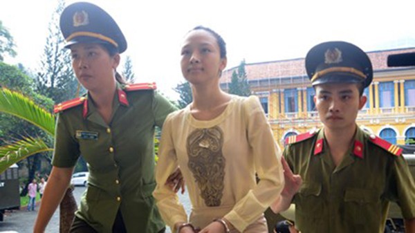 Hoa hậu Trương Hồ Phương Nga sáng nay (21/9) tại tòa. Ảnh: Tân Châu
