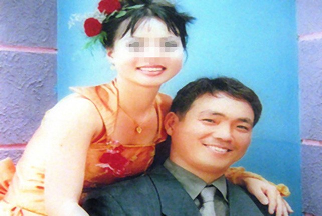 Cô dâu Võ Thị Minh Phương (28 tuổi) ôm 2 con nhảy lầu tự tử năm 2012 vì không chịu nổi cảnh bạo hành của chồng. Ảnh: Gia đình nạn nhân cung cấp