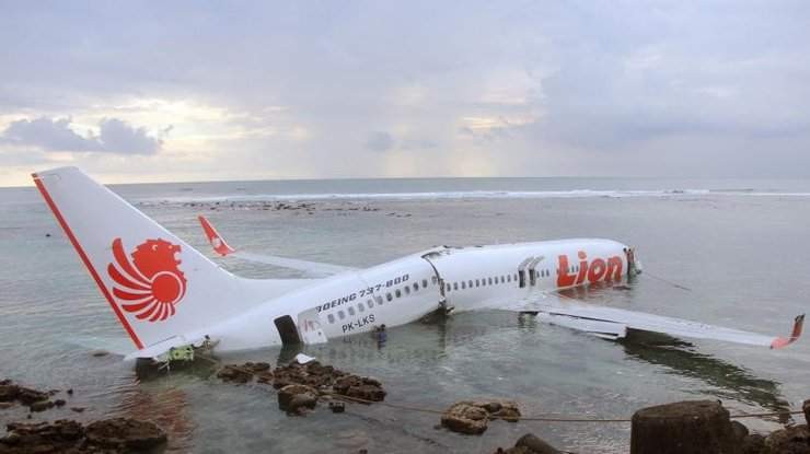 Tranh cãi quanh việc máy bay Lion Air rơi chỉ sau 13 phút cất cánh