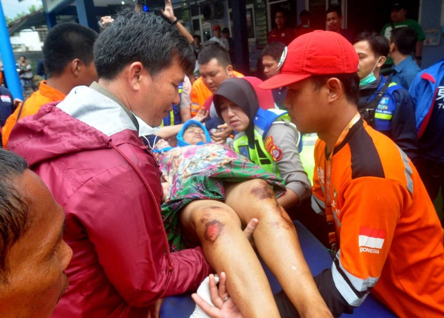 Sóng thần Indonesia: Thương vong tiếp tục tăng, xác nhận có 222 người thiệt mạng