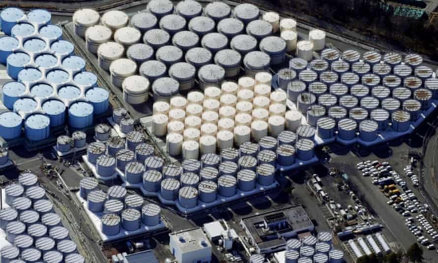 Các bể chứa nước ô nhiễm đã qua xử lý tại nhà máy điện hạt nhân Fukushima bị sóng thần tàn phá. Chúng sẽ đầy vào nửa cuối năm 2022. (Ảnh: Kyodo / Reuters)