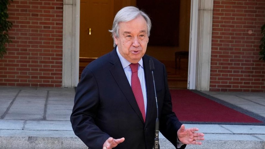 Tổng thư ký Liên Hợp Quốc Antonio Guterres phát biểu trong một cuộc họp báo tại Madrid, Tây Ban Nha, ngày 2/7/2021. Ảnh Paul White