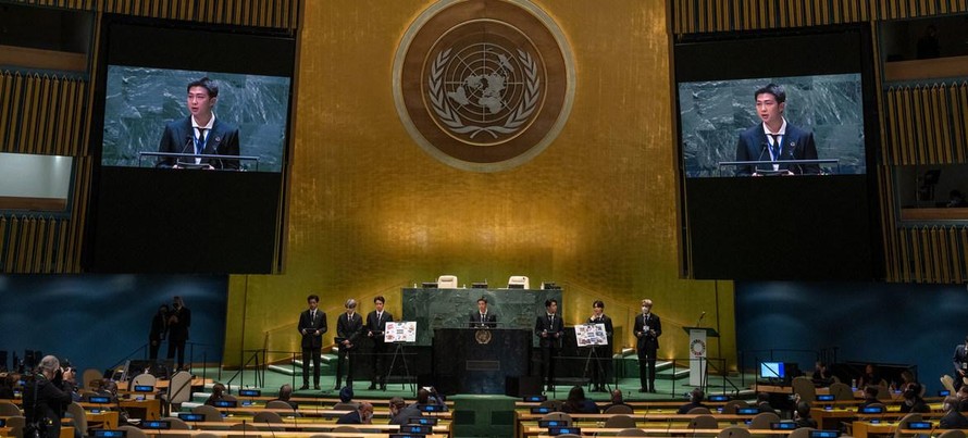 Các nhà lãnh đạo thế giới và BTS tham gia cùng Tổng thư ký Liên hợp quốc António Guterres để kêu gọi đưa các SDGs trở lại đúng hướng. Ảnh: 