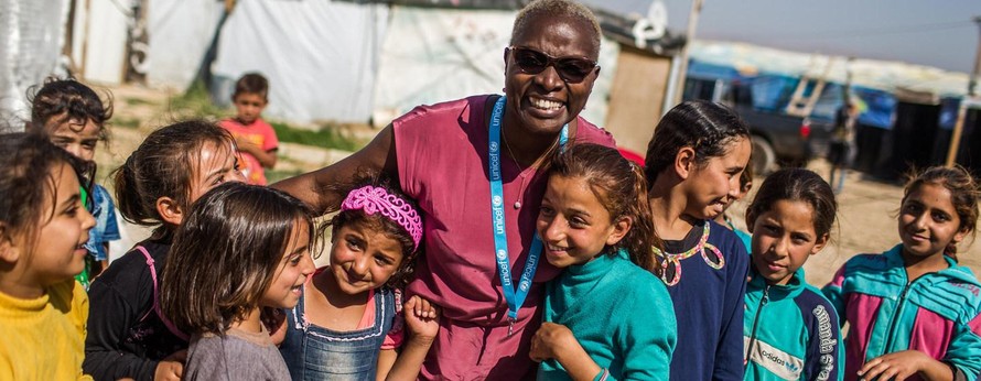 Đại sứ thiện chí của UNICEF Angelique Kidjo tại khu định cư không chính thức Housh el Refka, Thung lũng Bekaa, Lebanon.