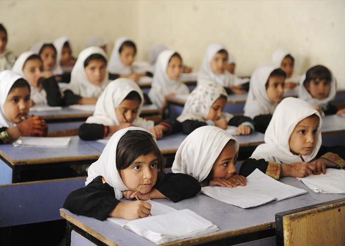 UNESCO hỗ trợ giáo dục Afghanistan với phương pháp giảng dạy kết hợp. Ảnh: Outlook Afghanistan