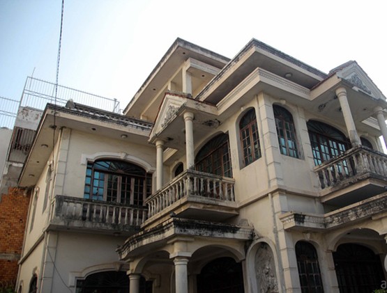 Sự thật bất ngờ trong biệt thự bị đồn 'có ma' giữa Sài Gòn
