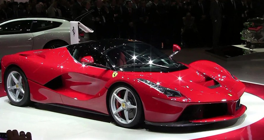 Tỷ phú cắm siêu xe Ferrari vay 100 triệu: Ngân hàng hớ nặng