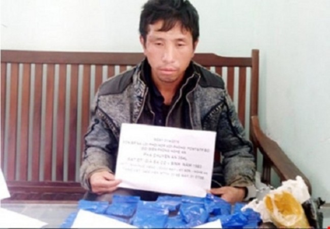 Nghệ An: Bắt giữ phó Bí thư vận chuyển 3.400 viên ma túy 